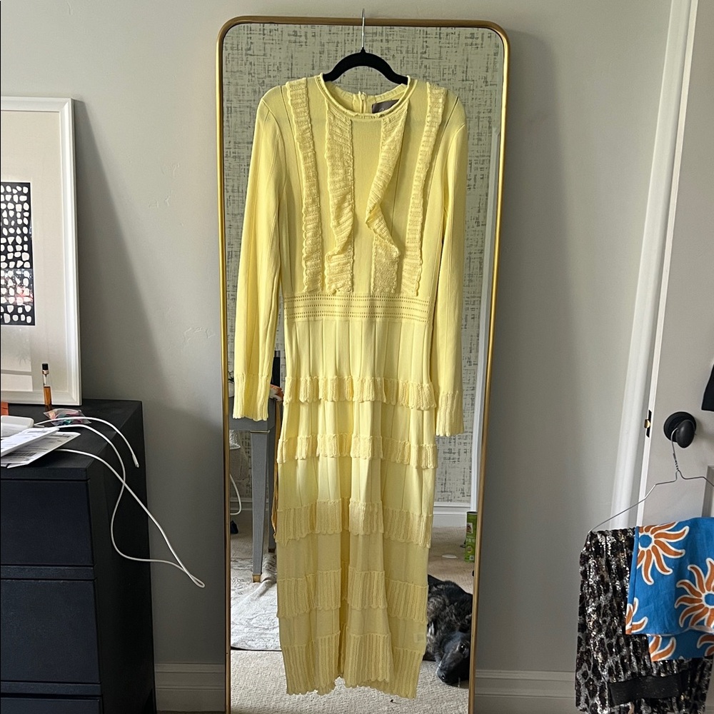 Elegant Yellow Maxi Dress - Picture 2 of 12